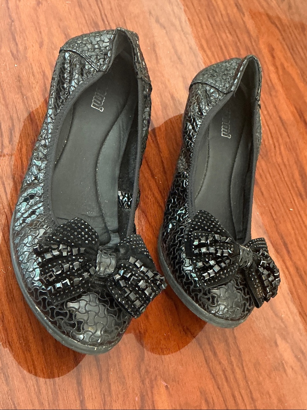 Black Embellished Bow Ballet Flats for Women